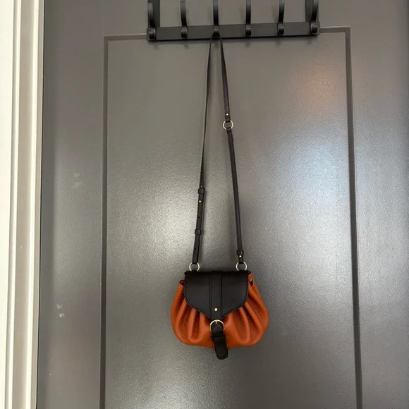 Ulla Johnson Paloma Ruched Convertible Leather Bag - Picture 5 of 9